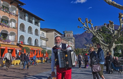 Ascona - fisarmonicista